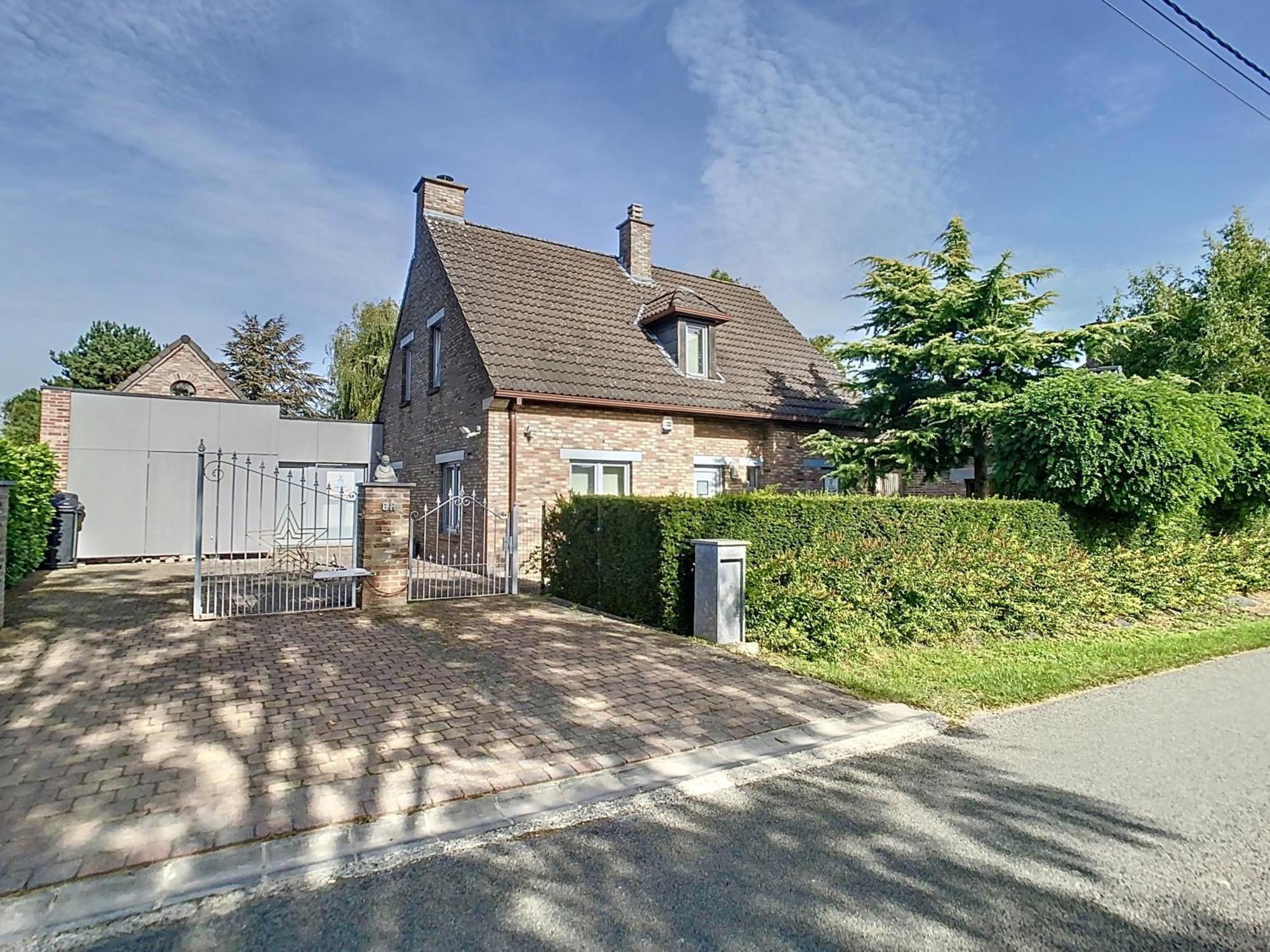 Au Calme - Duplex 3 Ch - 5 Pers Avec Piscine Interieure 32c Namur - 5 Min E42 Sortie 12 Namur Ouest *