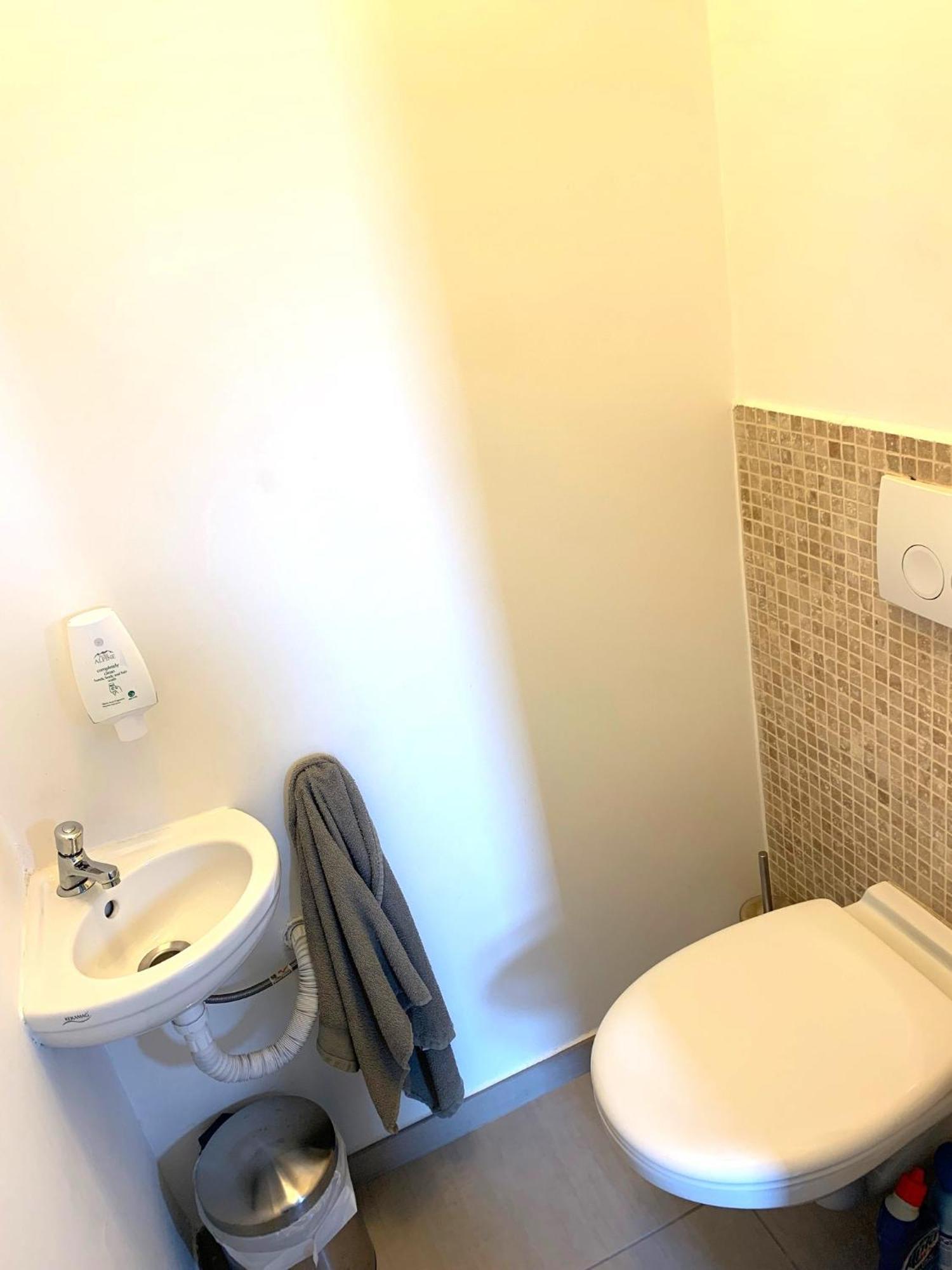 Au Calme - Duplex 3 Ch - 5 Pers Avec Piscine Interieure 32c Namur - 5 Min E42 Sortie 12 Namur Ouest * Floreffe