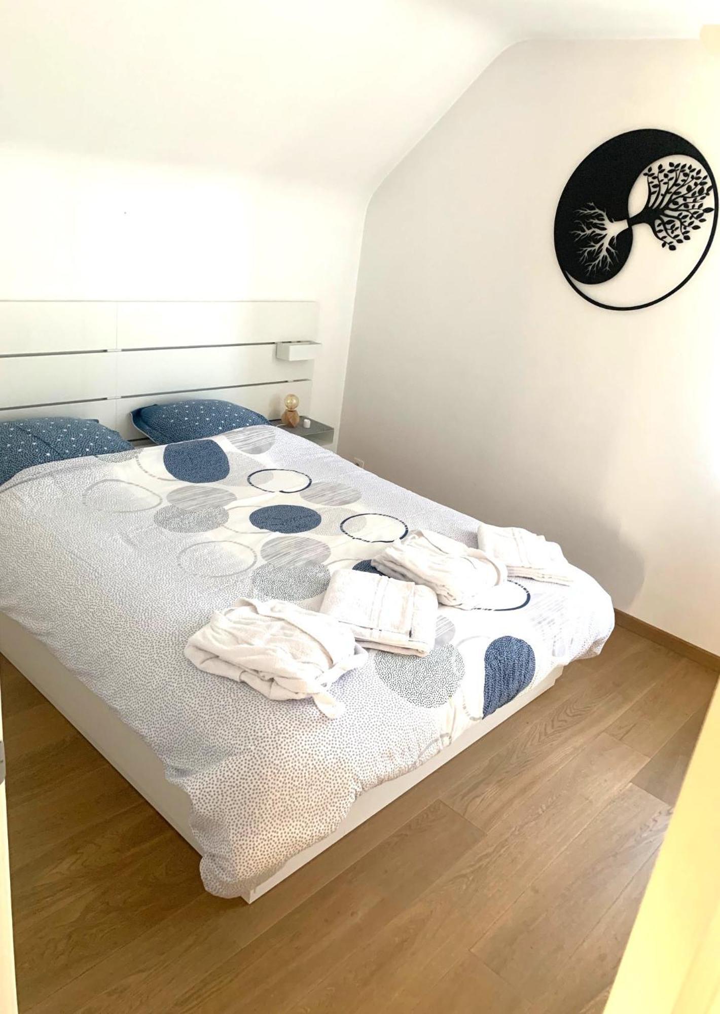 Apartment Au Calme - Duplex 3 Ch - 5 Pers Avec Piscine Interieure 32c Namur - 5 Min E42 Sortie 12 Namur Ouest Floreffe